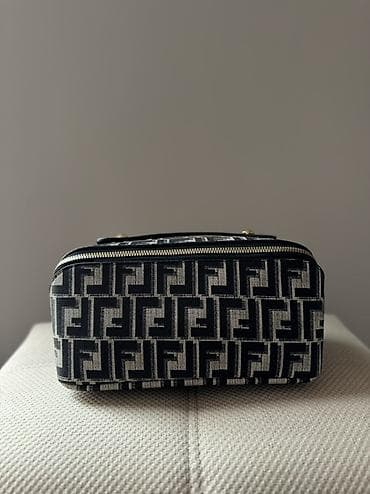 Кошельки, портмоне: Набор фирменных косметичек и мини-сумок Karl Lagerfeld и Fendi. Karl — 4