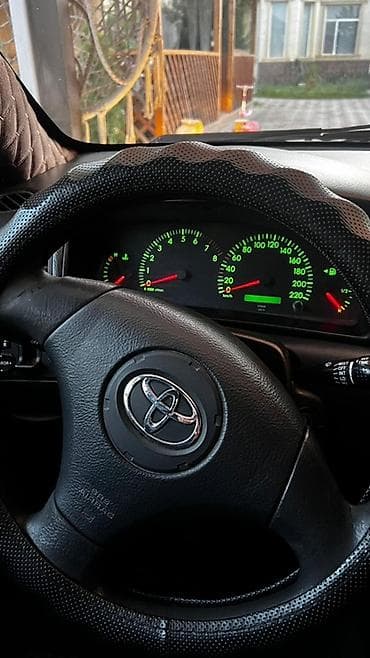 step vagon: Toyota Corolla: 2002 г., 1.6 л, Механика, Бензин, Седан — 4