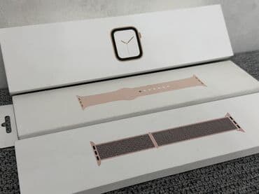 Продаю Apple Watch 4 Цвет: Pink Gold Размер: 40 mm Ремешок: Sport