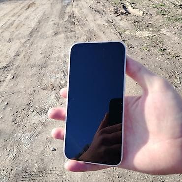 j5 prime: IPhone 13, Б/у, 128 ГБ, Белый — 5