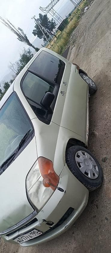 Продажа авто: Honda Mobilio: 2002 г., 1.5 л, Вариатор, Бензин, Хэтчбэк — 2