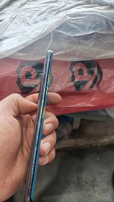 mark levinson: Смартфон с мощной камерой и перископным зумом Особенности: - До 50× — 3