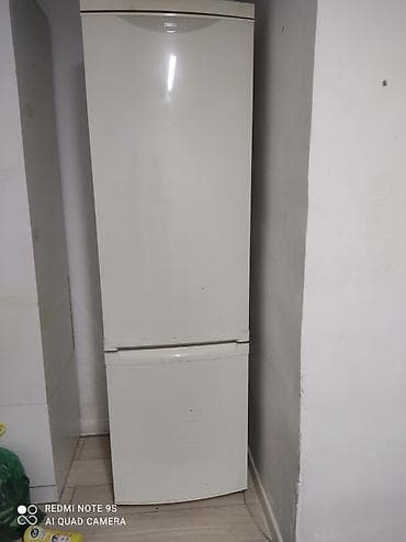 морозный апарат: Холодильник Zanussi, Двухкамерный — 2