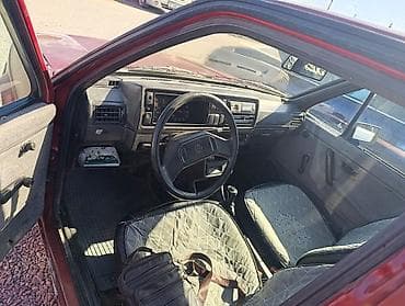 гранаты на пассат: Volkswagen Golf: 1990 г., 1.8 л, Кол менен иштөөчү, Бензин, Хетчбек — 4