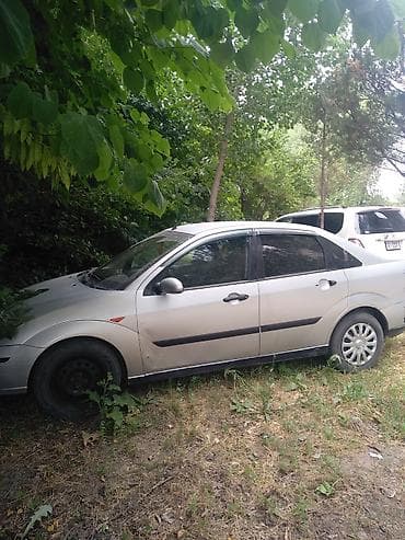 Ford Focus: 2004 г., Механика, Седан — 4