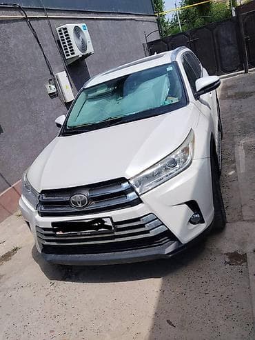 Toyota Highlander: 2017 г., 3.2 л, Автомат, Бензин, Хэтчбэк