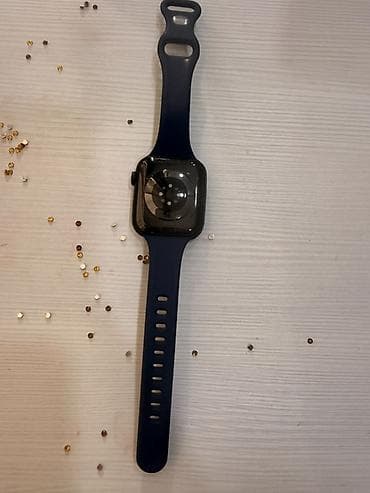 google fold: Срочно продаю Apple Watch 8 series Размер 45мм Цвет midnight В — 2