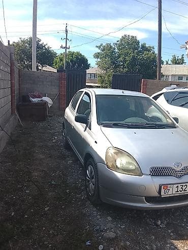 тойота ярис седан 2008: Toyota Yaris: 2000 г., 1.3 л, Робот, Бензин, Хэтчбэк — 3