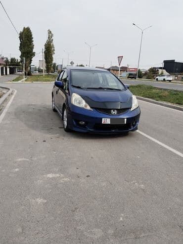 Honda Fit: 2011 г., 1.5 л, Автомат, Бензиновая