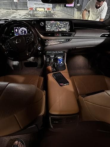 салон на gx470: Lexus ES: 2019 г., 2.5 л, Автомат, Гибрид, Седан — 4