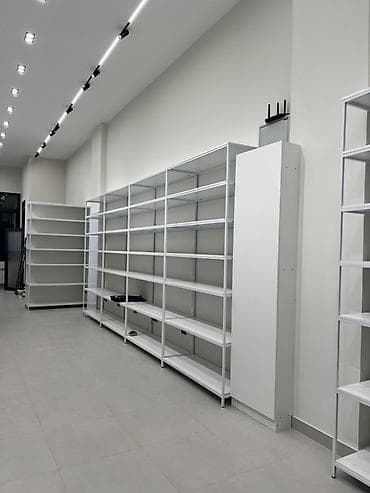 полки стеклянные: Металлические стеллажи для магазина/шоурума - Конструкция: модульная — 9