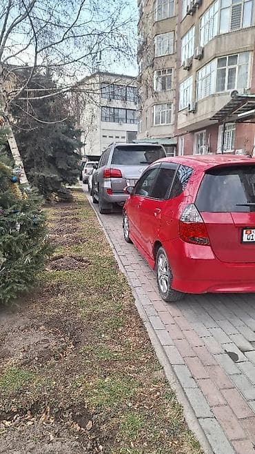 Продажа авто: Honda Fit: 2003 г., 1.3 л, Вариатор, Бензин, Универсал — 2