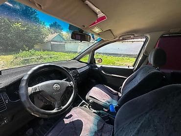 300 000: Opel Zafira: 2001 г., 1.8 л, Механика, Бензин, Минивэн — 5