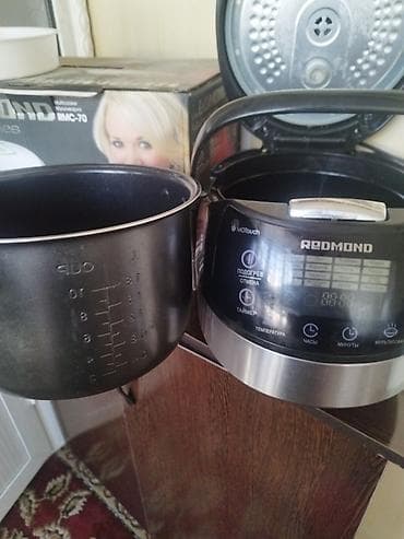 xbox scorpio: Мультиварка REDMOND RMC-70 (Future Series) - Объем чаши: 5 л - — 4