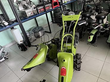 мотокультиваторы: Мотоблок (мотокультиватор) бензиновый, зелёный. - Компактный агрегат — 2