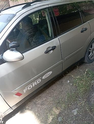 m5 e34: Ford Focus: 2001 г., 1.8 л, Механика, Бензин, Универсал — 4