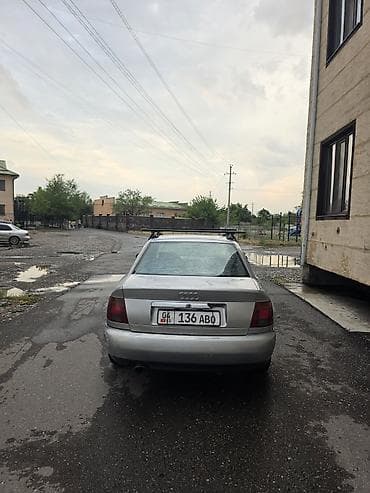 монинг: Audi A4: 1996 г., 1.6 л, Механика, Бензин, Седан — 4