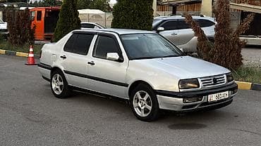 Volkswagen Vento: 1993 г., 1.8 л, Механика, Бензин, Седан at lalafo.kg Volkswagen Vento: 1993 г., 1.8 л, Механика, Бензин, Седан