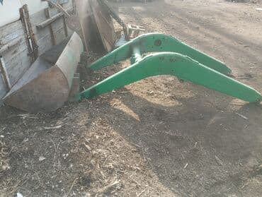 крыло на трактор: Фронтальный погрузчик (рамка + ковш) - Комплект навесного — 1