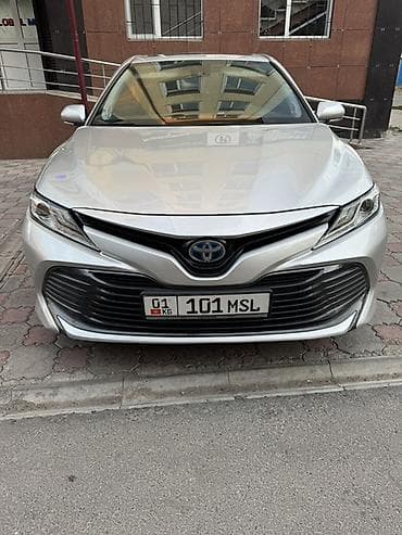 Транспорт: Toyota Camry: 2017 г., 2.5 л, Вариатор, Гибрид, Седан — 1