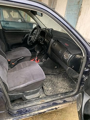 kia optima 2017: Volkswagen Golf: 1992 г., 1.8 л, Ручные, Бензин, Седан — 4