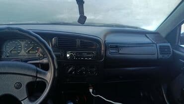 byd yuan plus: Volkswagen Vento: 1993 г., 1.8 л, Механика, Бензин, Седан — 10