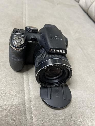 Фотоаппараттар: Фотоаппарат в отличном состоянии все работает четко. В одних руках с — 1