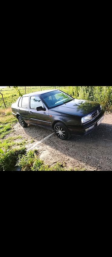 салон на гольф 2: Volkswagen Vento: 1993 г., Седан — 1