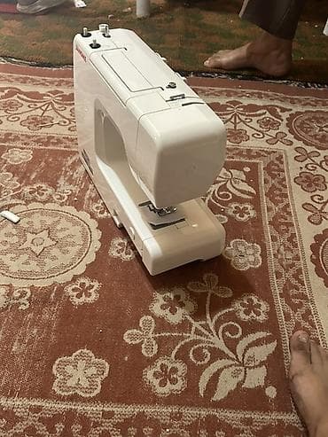 Техника и электроника: Швейная машина Janome, Электромеханическая — 1