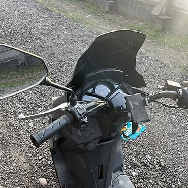 карпаты мопед: Тип скутера 150 куб. см, Бензин — 2