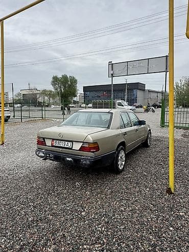 стоп сигнал мерседес: Mercedes-Benz E-Class: 1988 г., 2 л, Ручные, Бензин, Седан — 7