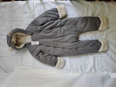 детский зимний комбез для новорождённых: Детский зимний комбинезон "Gap". Новый. На 6-12 месяцев. Рукава и — 1