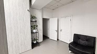 снять офис: Аренда офисов, 50 м², С отдельным сан узлом — 2