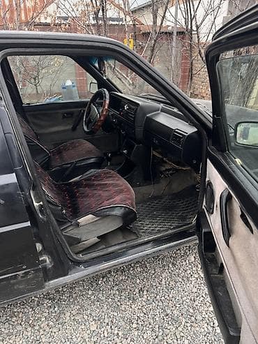 лобовой гольф 2: Volkswagen Golf: 1988 г., 1.8 л, Механика, Бензин, Хэтчбэк — 5