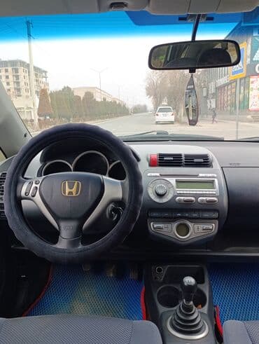 маленькие машины в бишкеке: Honda Jazz: 2005 г., 1.4 л, Механика, Бензин, Хэтчбэк — 3