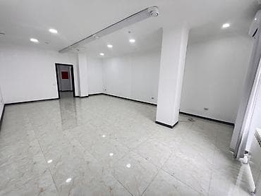 Аренда офисов, 200 м², В бизнес центре, С видом на горы, 1 линия, С отдельной кухней
