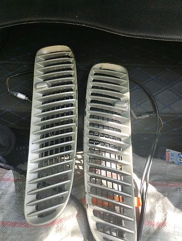 Решетка радиатора BMW 2004 г., Б/у