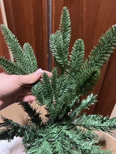 елка живой: Искусственная новогодняя ёлка с декоративным оформлением — 2