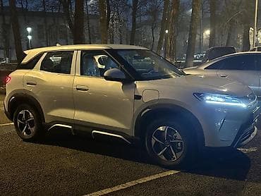 geely l7: BYD Yuan Up: 2025 г., Автомат, Электромобиль, Кроссовер — 4