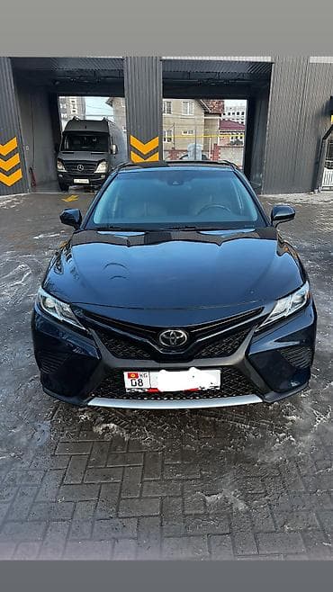 Toyota Camry: 2018 г., 2.5 л, Автомат, Бензин, Седан