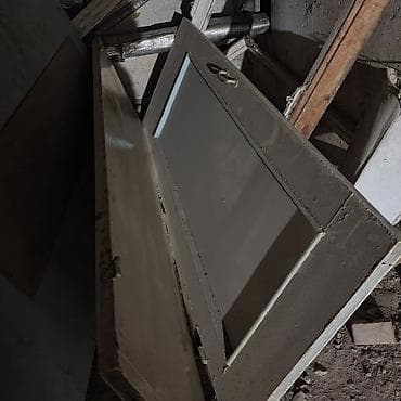 Продаётся дверь, б/у Дверь межкомнатная советская от кухни из