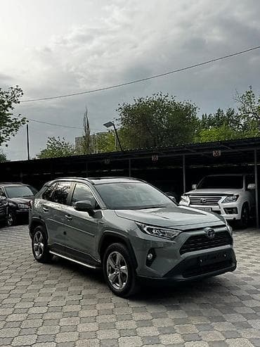 Toyota RAV4: 2020 г., 2.5 л, Вариатор, Гибрид, Кроссовер