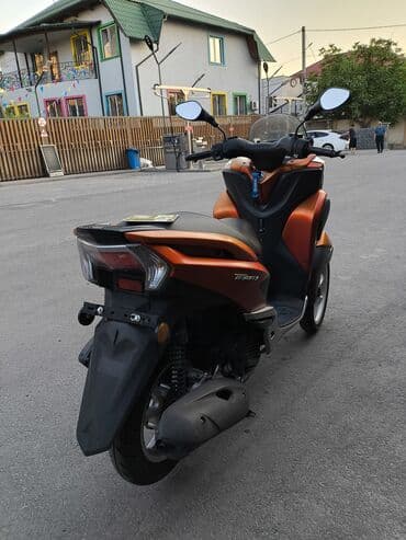 Proton: Макси-скутер Yamaha, 125 куб. см, Бензин, Б/у — 8