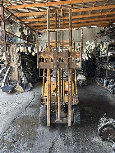 маз кран: Погрузчик, Komatsu, Колесный, Вилочный — 1