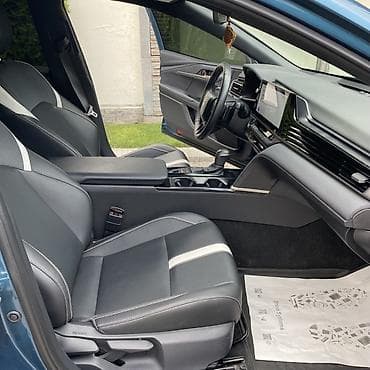 vin code: Toyota Camry: 2024 г., 2.5 л, Автомат, Гибрид, Седан — 10