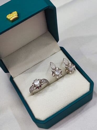 эксклюзивные свадебные пригласительные: Серебро 925 Пробы Классика Размеры имеются Цена 3000сом Есть — 3