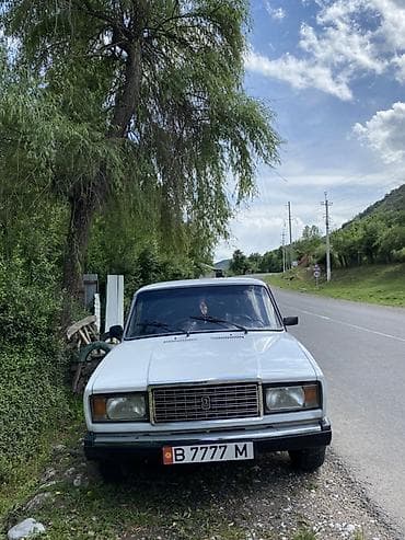 радар авто: ВАЗ (ЛАДА) 2107: 2010 г., Кол менен иштөөчү, Седан — 1
