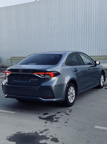 тайота karolla: Toyota Corolla: 2022 г., 1.8 л, Вариатор, Гибрид, Седан — 5