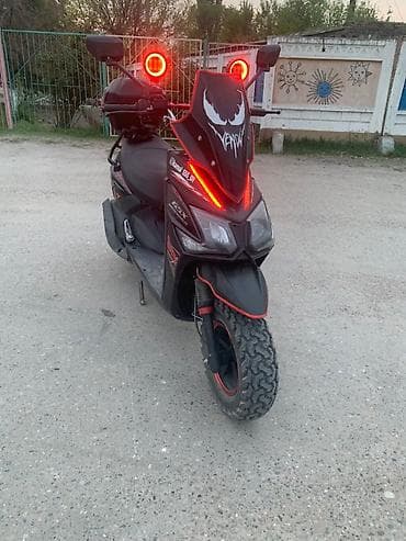 мотолор: Скутер түрү Suzuki, 140 куб. см, Бензин, Колдонулган — 1