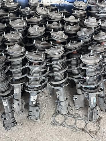 Передний амортизатор Hyundai 2018 г., Б/у, Оригинал — 1